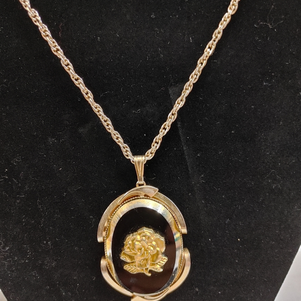 Vintage Rose Cameo Necklace
